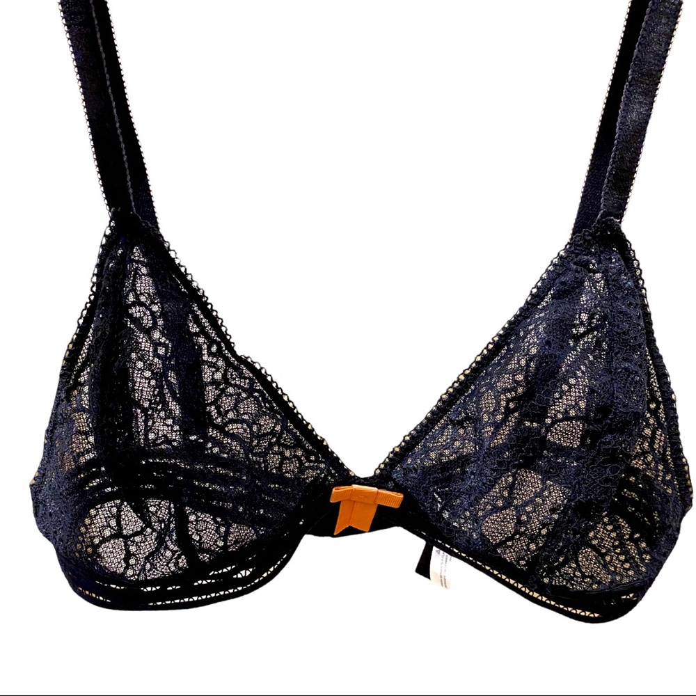 Adore Me black lightweight bra size Me